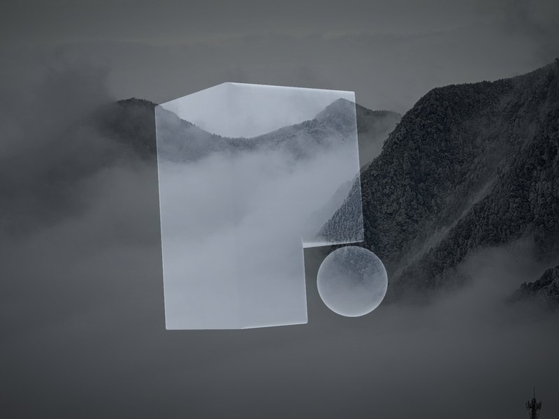 The 3D glass Notchi mark from the intro